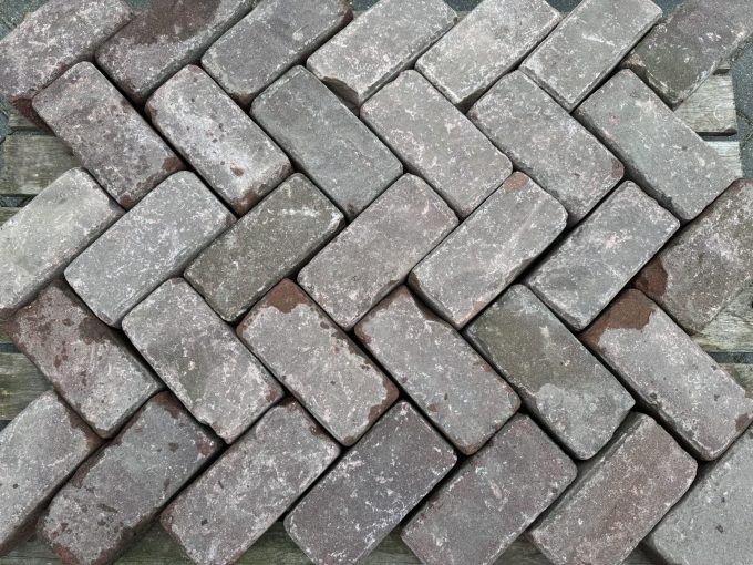 Gebakken kloostersteen 20x10x9 cm op pallet oude klinker