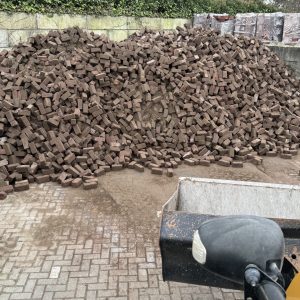 Oud gebakken klinkers rood paars (KK028)