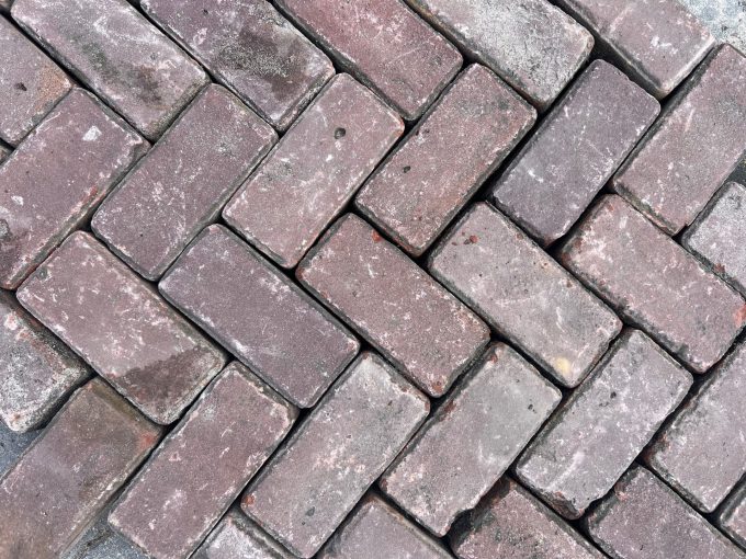 Deze ouderklinker is opgebroken en zorgvuldig op pallet