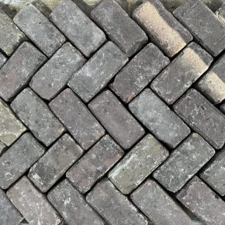 Oud gebakken keiformaat rood paars genuanceerd (KK031)