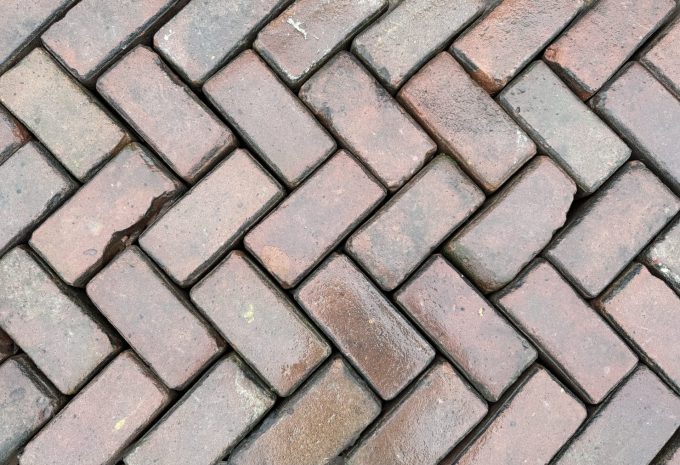 Oud gebakken klinkers rood paars (KK027)