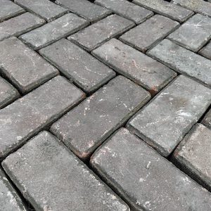 Oud gebakken klinkers rood paars (KK029)