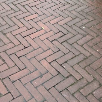 Gebakken dikformaten rood paars oud 20x7x9cm